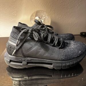 UA Hova Sneakers